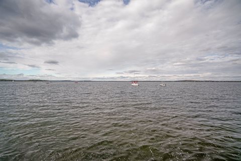 Surf and Surfside apartments and townhomes in Downtown Madison, WI. Fully Furnished, studio, one bedroom, 2 bedroom. Lake views. Managed by Wisconsin Management Company